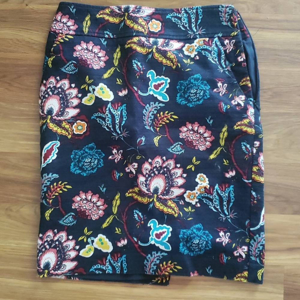 Loft skirt